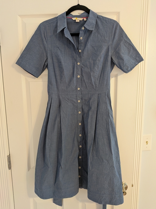 Boden Dresses & Skirts - Boden Button-Front Blue Chambray Shirt Dress